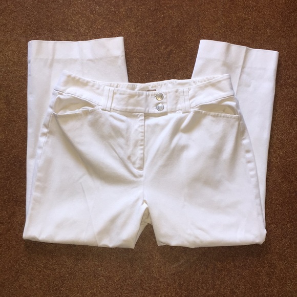 women’s white cropped pants! - Picture 2 of 5
